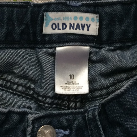 Shorts - Picture 3 of 3